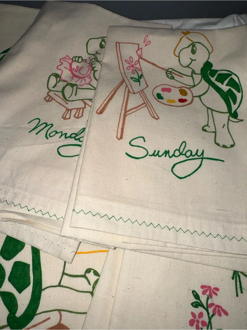 Vintage Turtle Days of the Week Embroidery Tea Towels complete set NoS